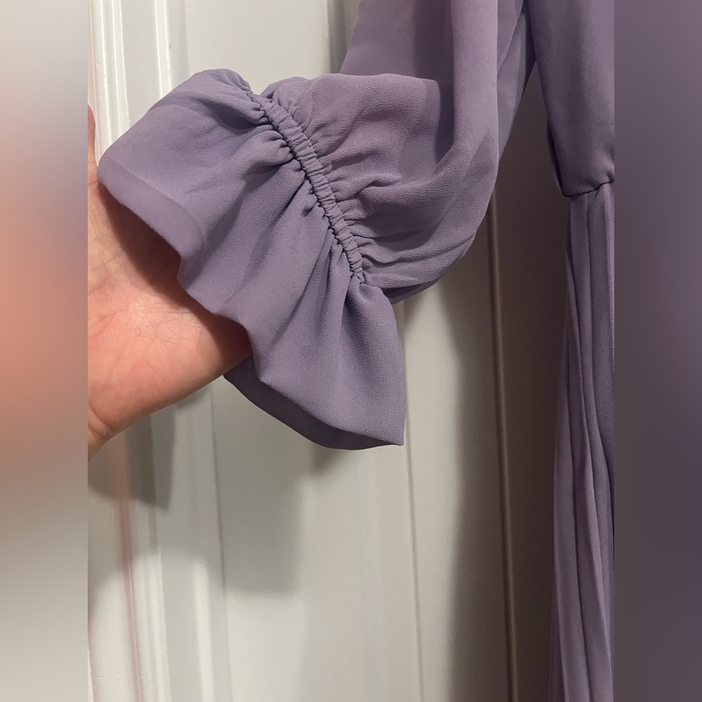 NWT Zuiki Italian Lilac Pleated Midi Dress | S/M | Elegant V-Neck Fit & Flare - Picture 8 of 8